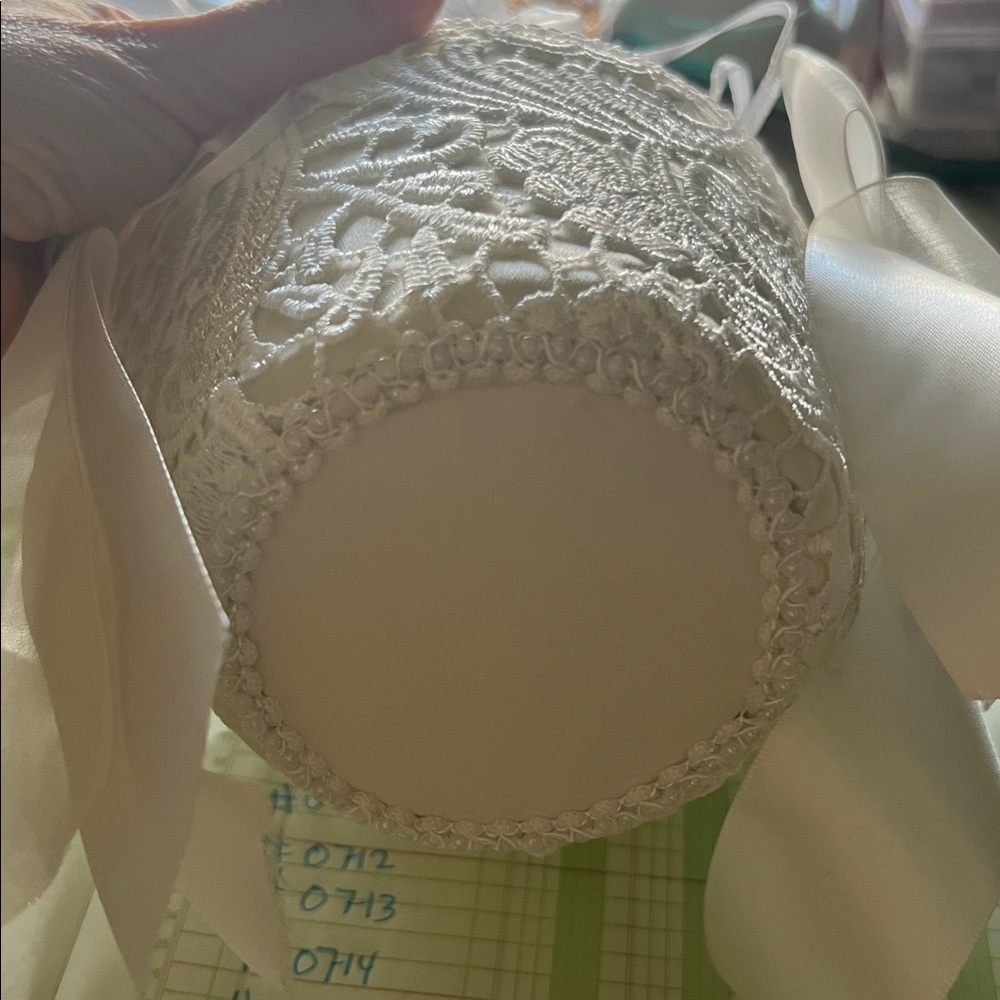 # 0702** White Lace Flower Wedding Tings Basket with Veil. W/ real Wood Cross. - Picture 12 of 17